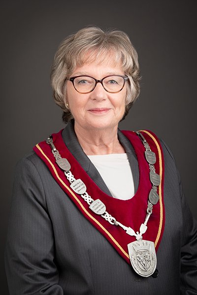 Ann Lawlor 2022 Portrait