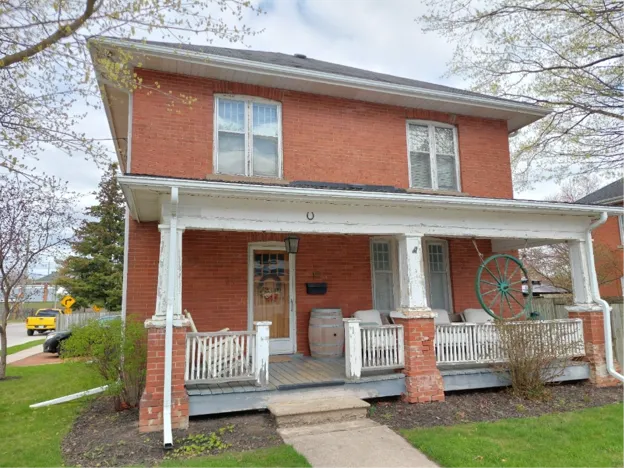 19 Wilbur St. N 19 Wilbur St. N
